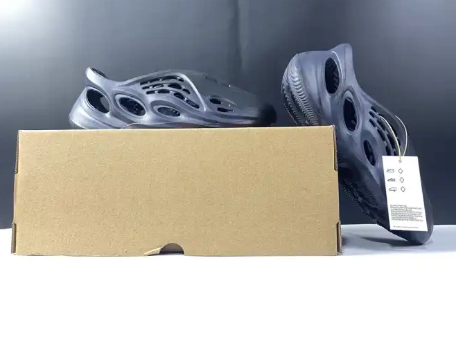 Adidas GV7903 Yeezy Mineral Foam Blue RNNR 0527